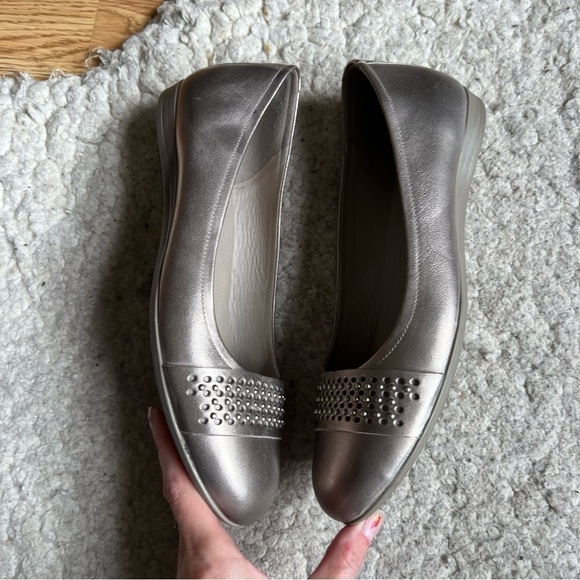 Ecco: Slip On Muted Metallic Gun Metal Studded Vamp Slip On Ballerina Flats - Picture 3 of 10